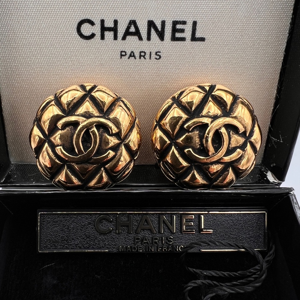 CHANEL Vintage Quilted CC Matelasse Logo Earrings